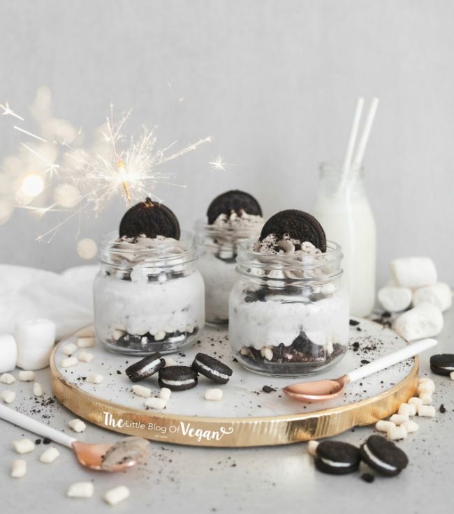 Cookies and Cream Cheesecake Pots