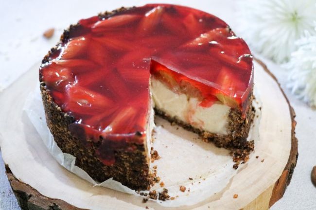 Rhubarb Baked Cheesecake