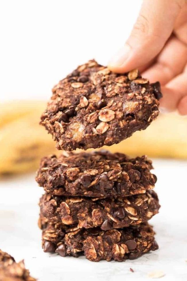Sugar and Oil-free Chocolate Oatmeal Cookies