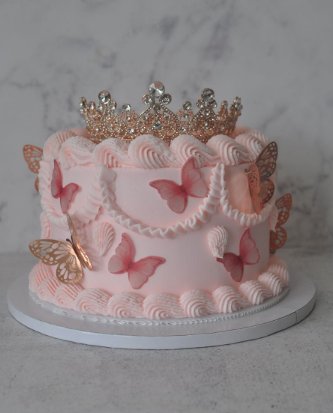 Elegant Cake Mewah dengan Tampilan Simpel dan Berkelas