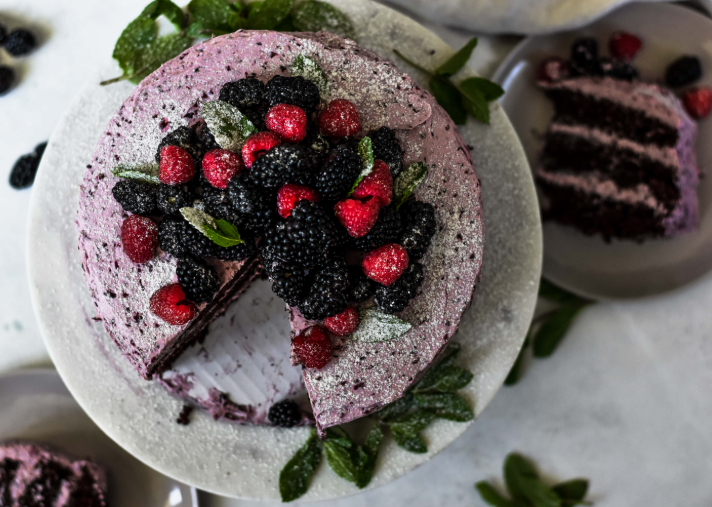 Blackberry Cake dengan Sentuhan Berry Elegan dan Rasa Unik